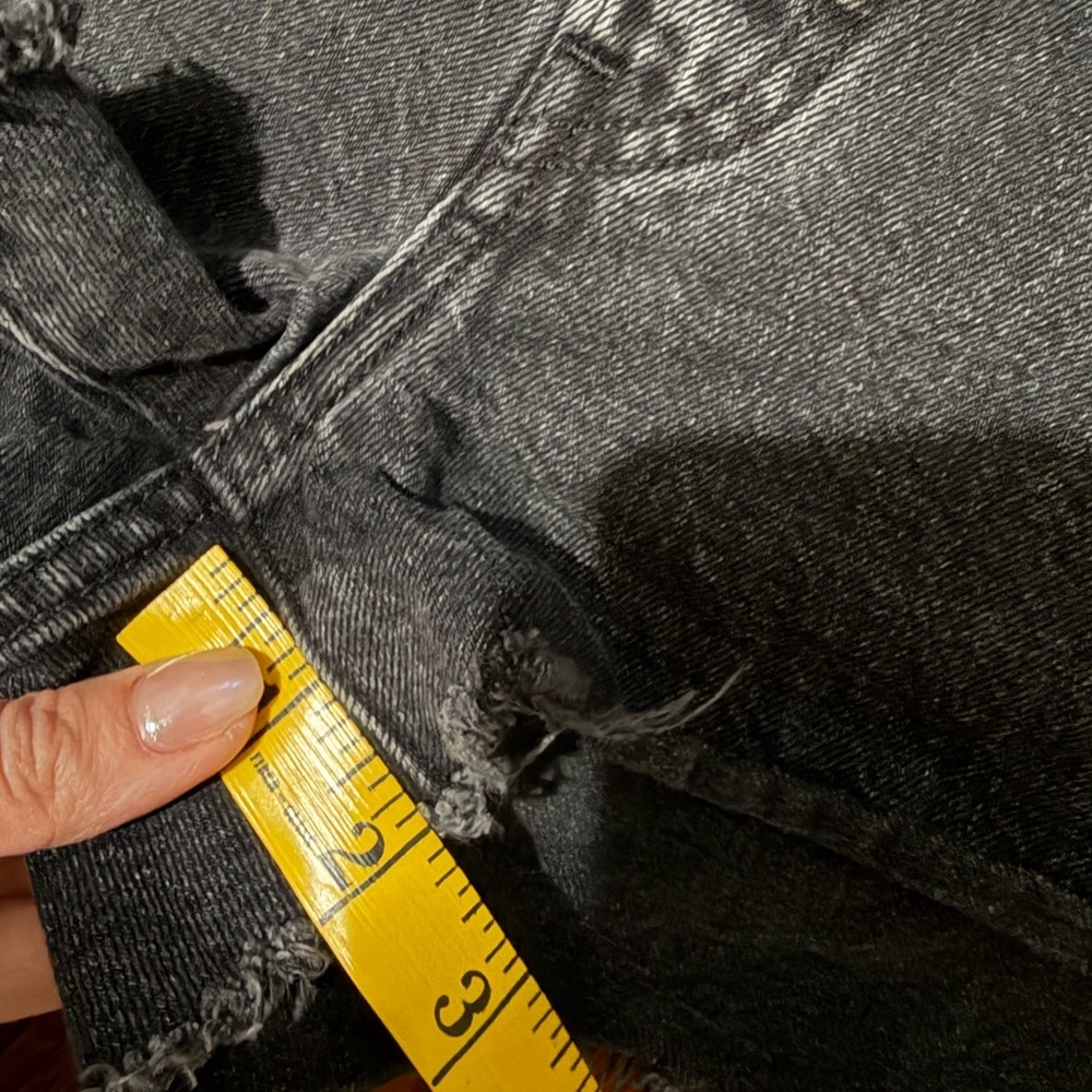 Levi’s 501 Classic Cut Off Jean shorts Size 27 Button Fly 100% Cotton Black - Picture 7 of 7